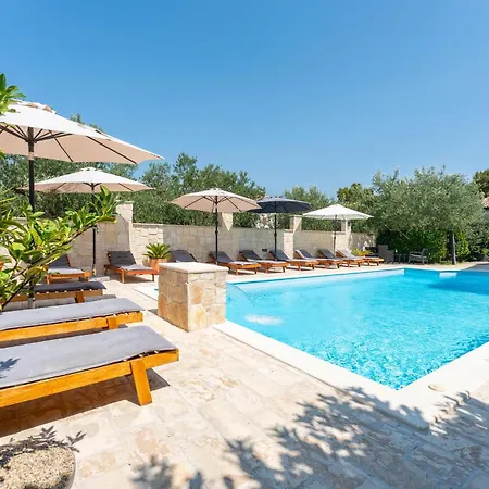 Apartment Lovely In With Wifi Pakoštane