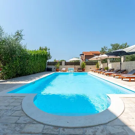 Lovely In With Wifi شقة باكوشتاني