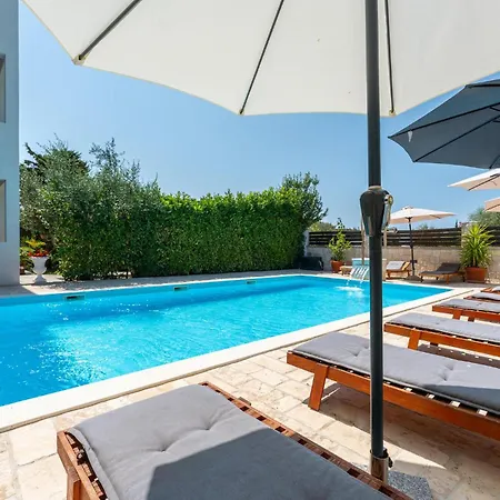 Lovely In With Wifi باكوشتاني